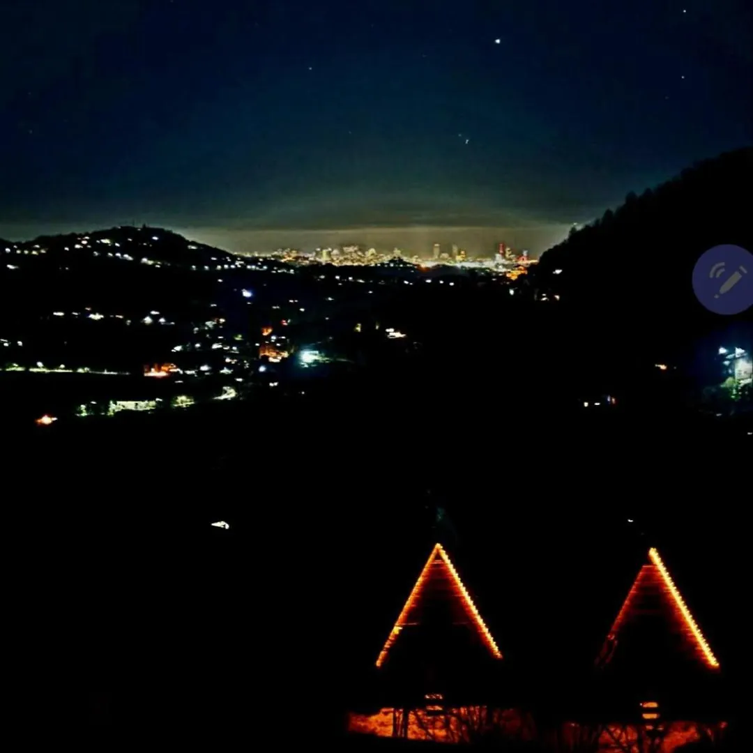 Wayside Cottage Batumi Chalet