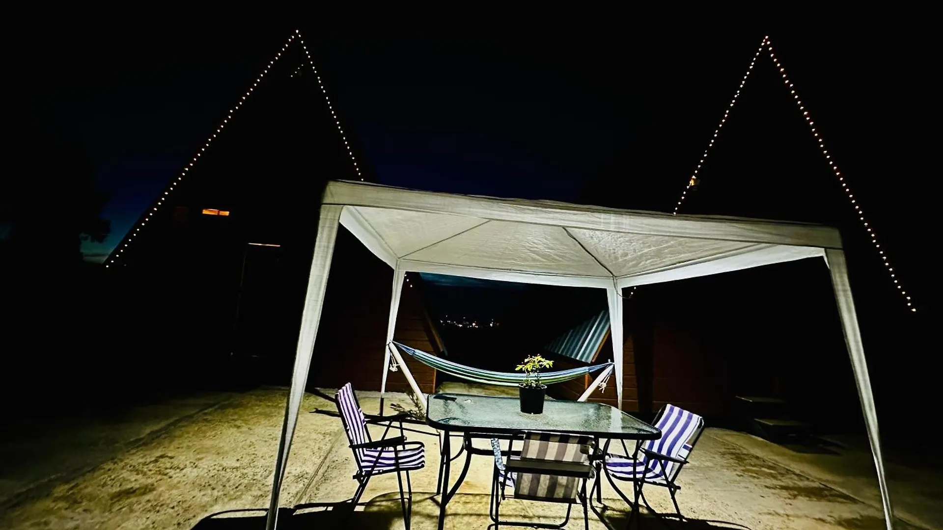 Wayside Cottage Batumi Chalet