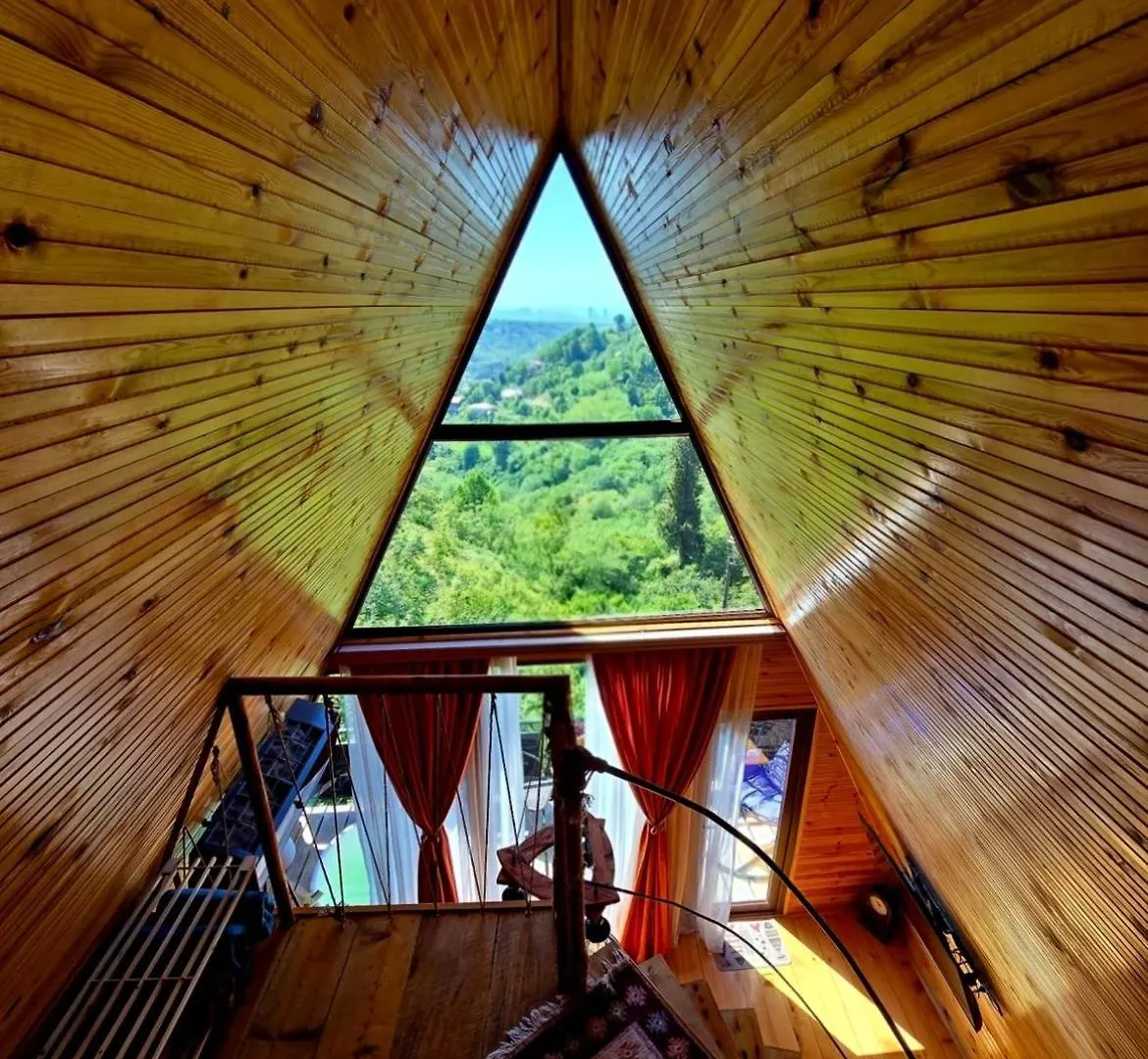 Chalet Wayside Cottage Batumi