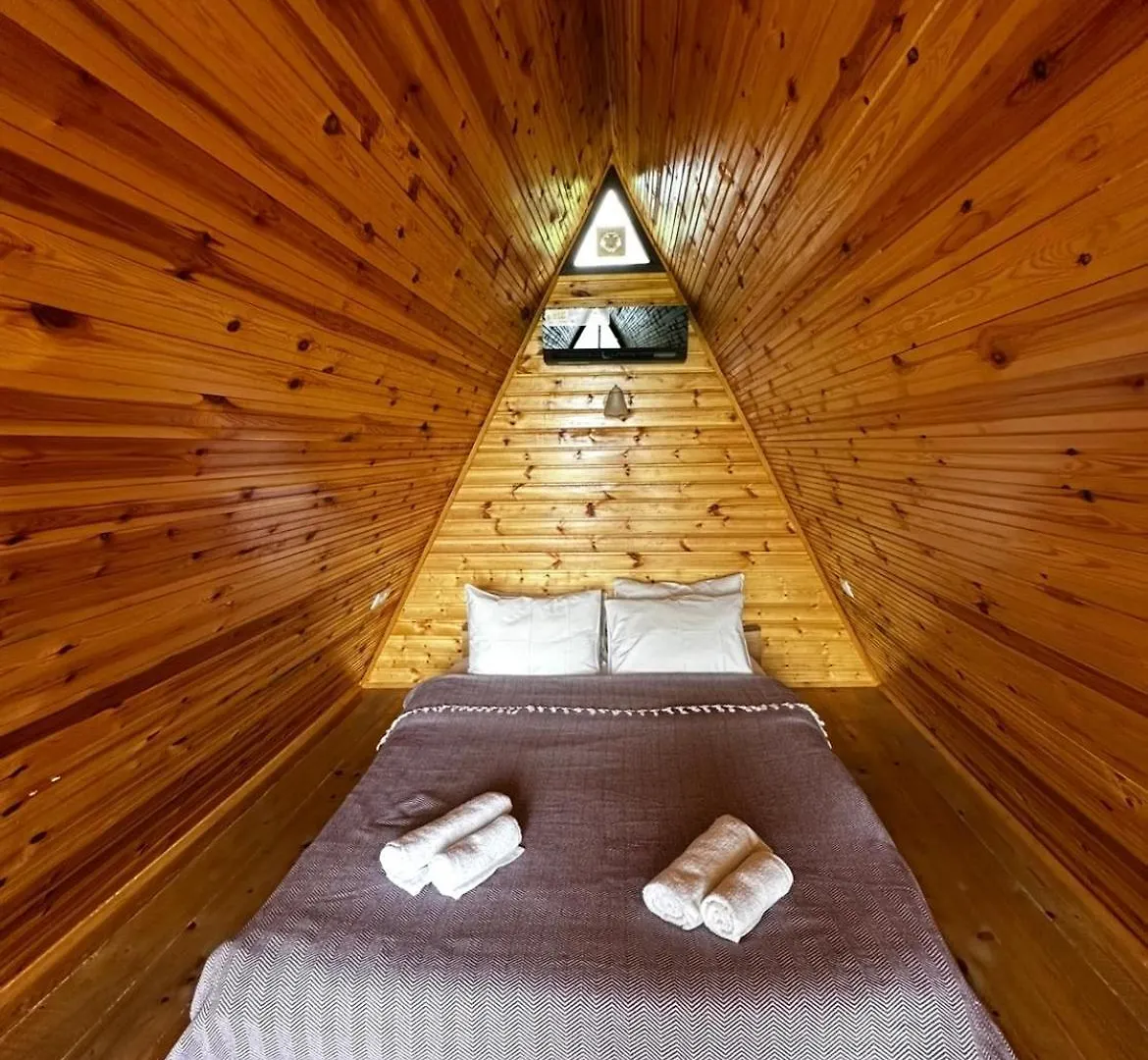 Wayside Cottage 바투미 0*,