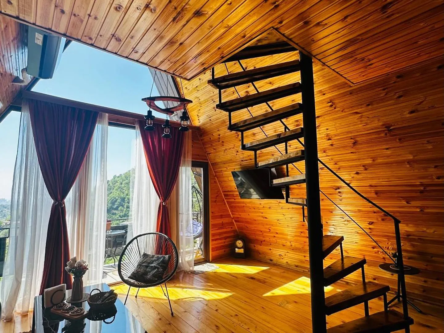 Wayside Cottage Batumi Chalet