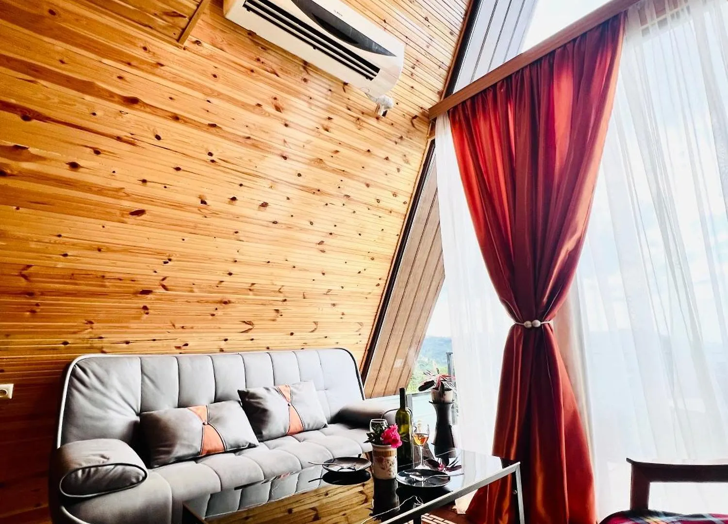 Chalet Wayside Cottage Batumi