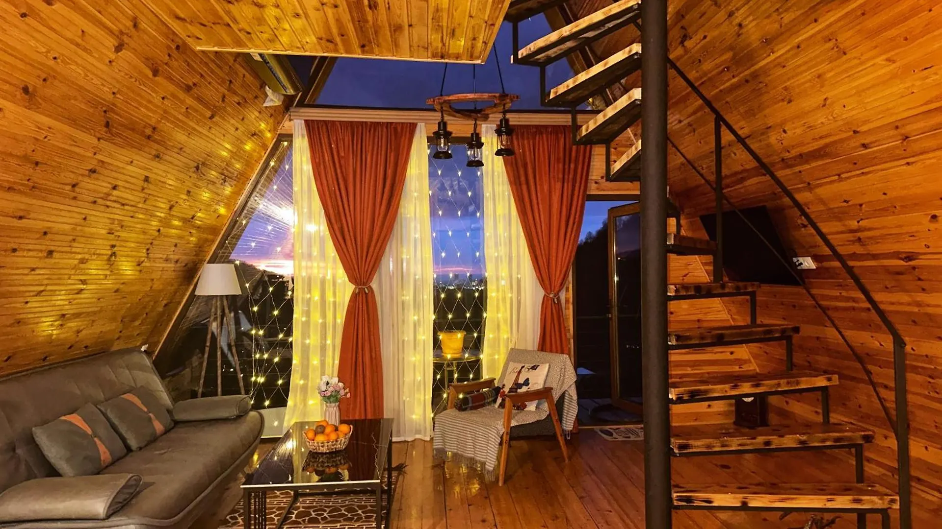 Wayside Cottage Batumi Chalet